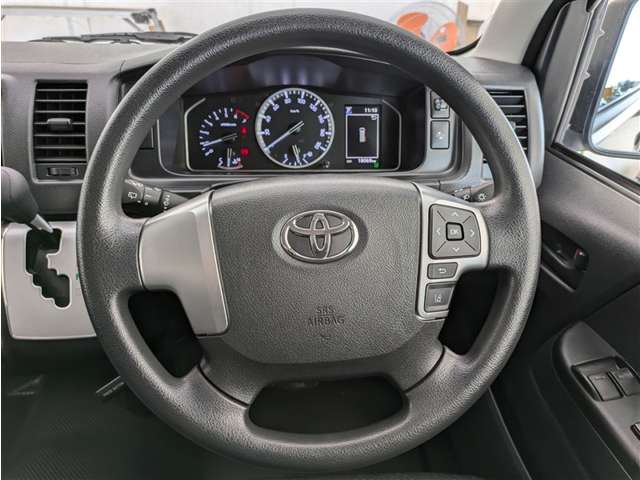 トヨタ ハイエースバン