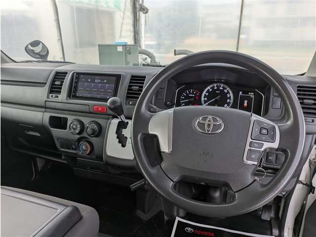 トヨタ ハイエースバン