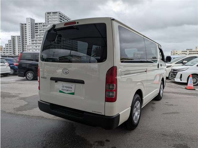 トヨタ ハイエースバン