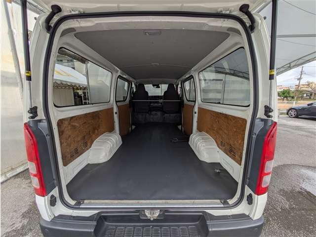 トヨタ ハイエースバン