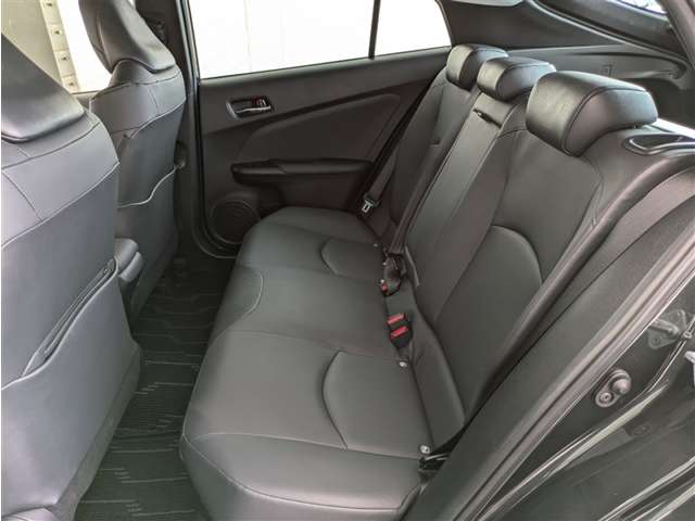 トヨタ プリウス