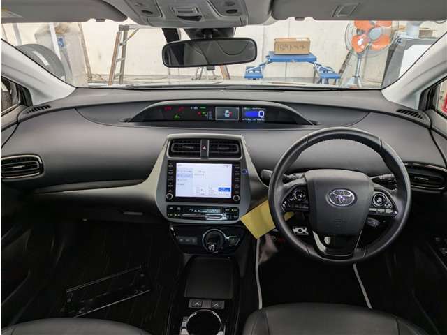 トヨタ プリウス