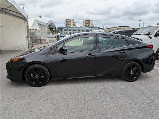 トヨタ プリウス