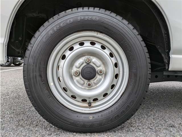 ダイハツ ハイゼットカーゴ