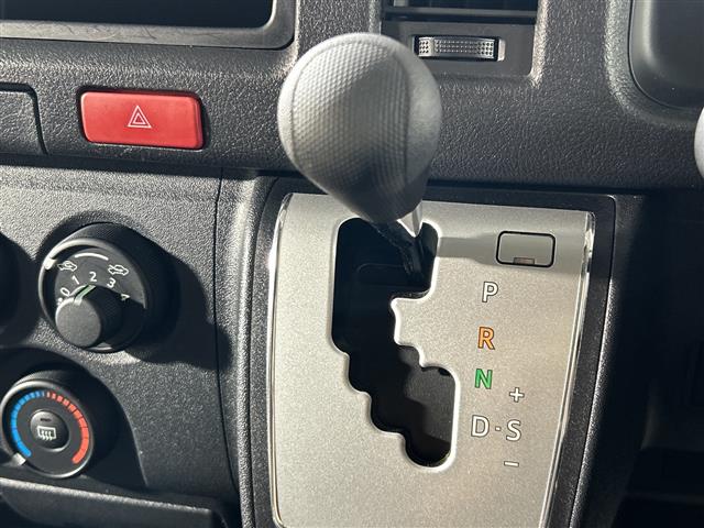 トヨタ ハイエースバン