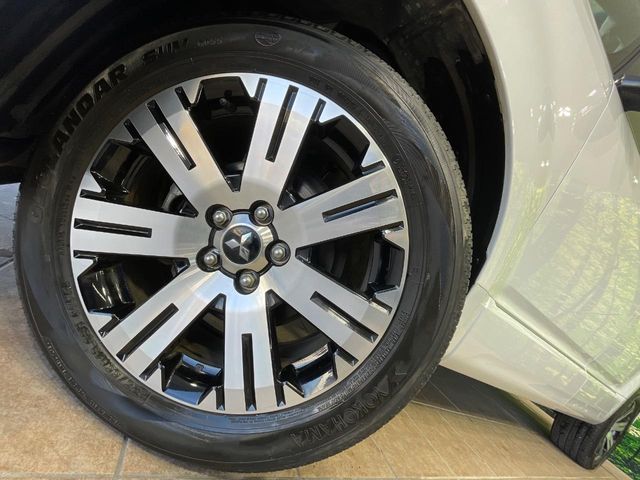 三菱 デリカD：5