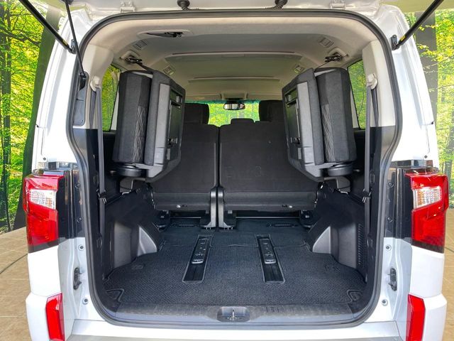 三菱 デリカD：5