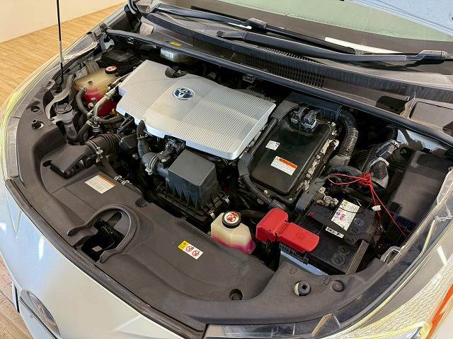 トヨタ プリウス