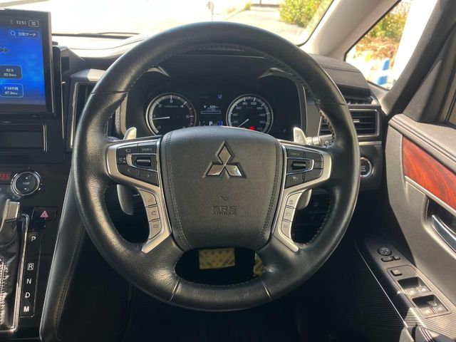 三菱 デリカD：5