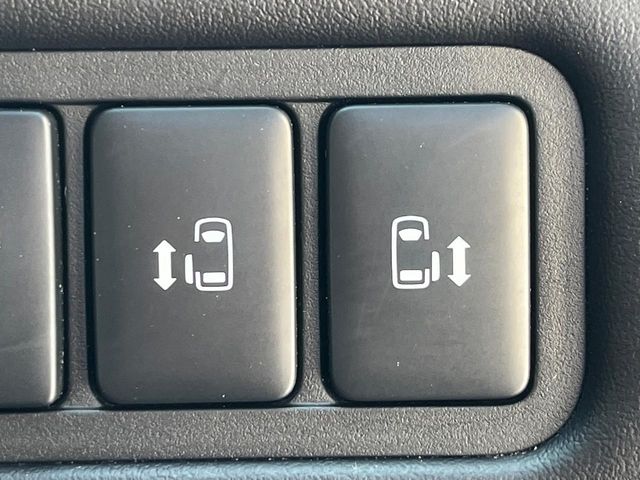 三菱 デリカD：5