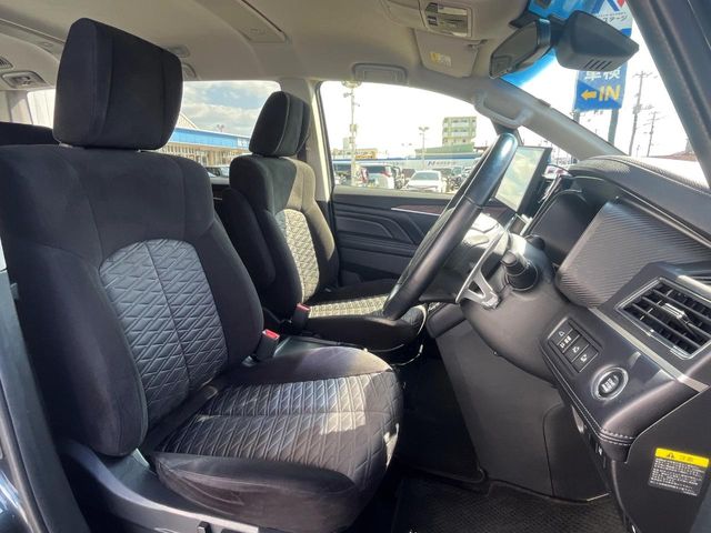 三菱 デリカD：5