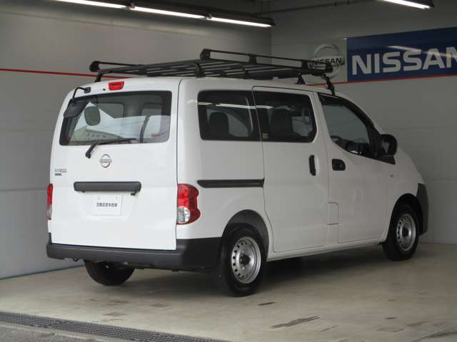 日産 NV200バネットバン