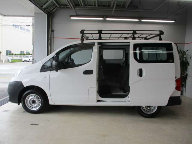 日産 NV200バネットバン