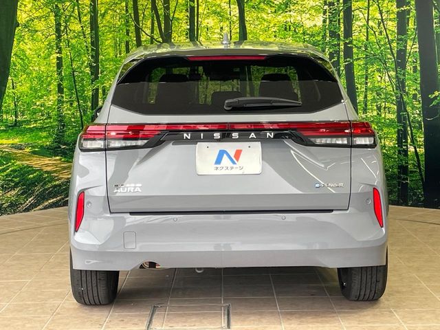 日産 ノートオーラ