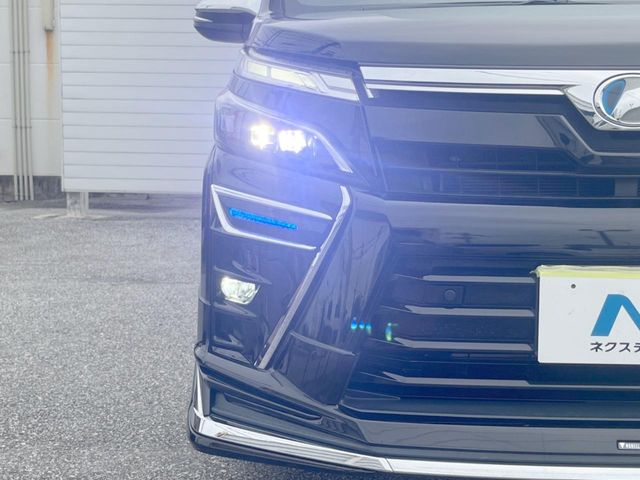 トヨタ ヴォクシー