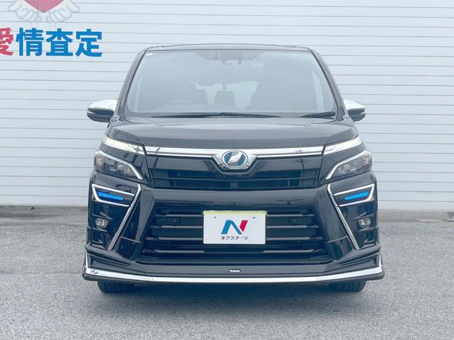 トヨタ ヴォクシー