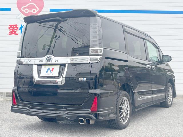 トヨタ ヴォクシー