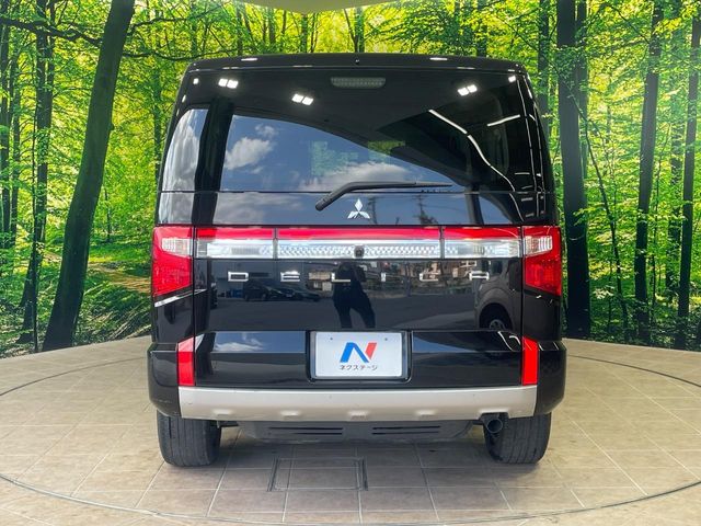 三菱 デリカD：5