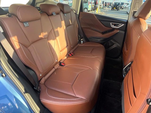 スバル フォレスター