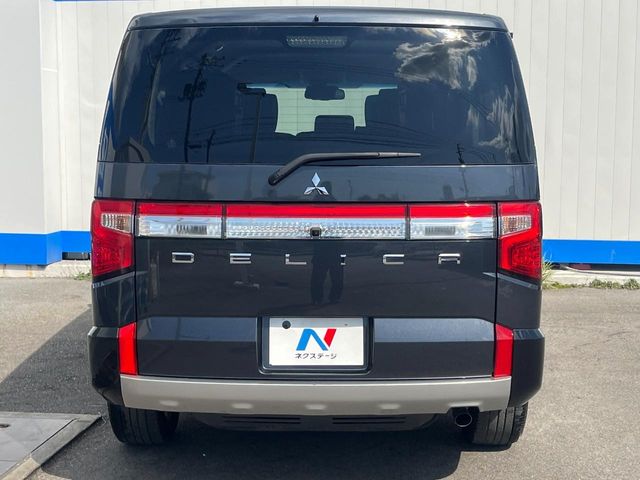 三菱 デリカD：5