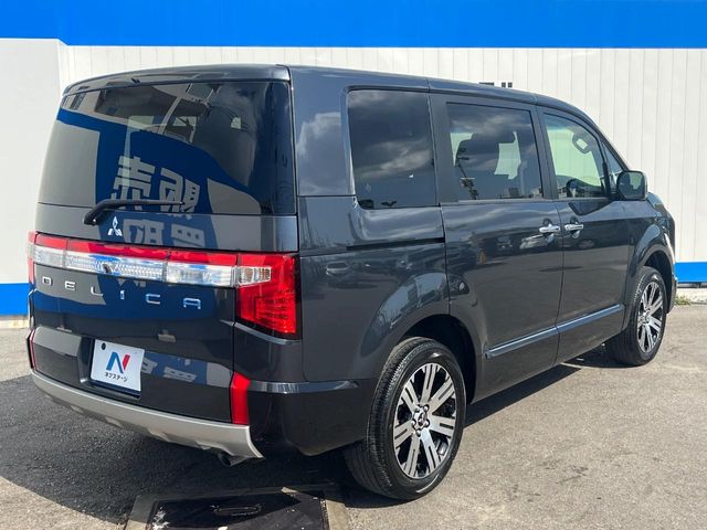 三菱 デリカD：5