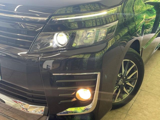 トヨタ ヴォクシー