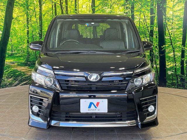 トヨタ ヴォクシー