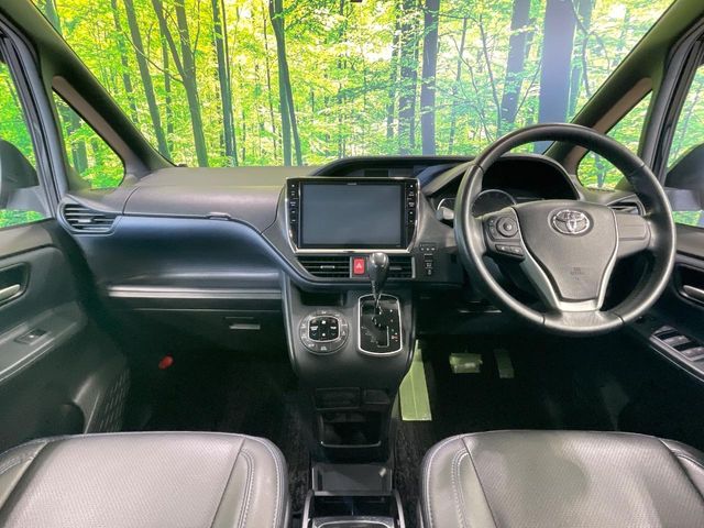 トヨタ ヴォクシー