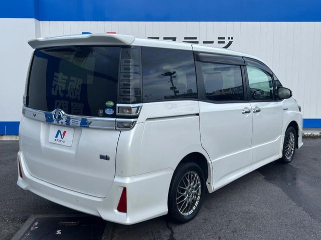 トヨタ ヴォクシー