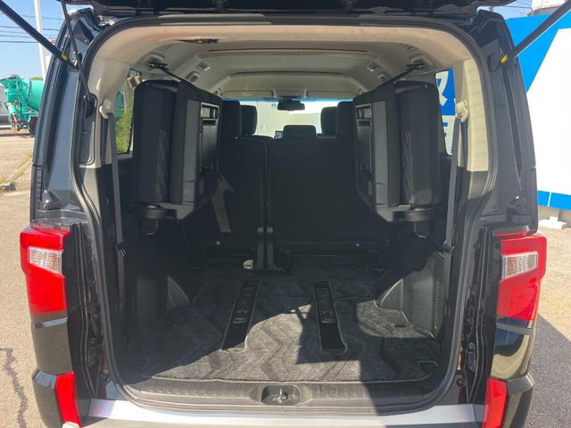 三菱 デリカD：5