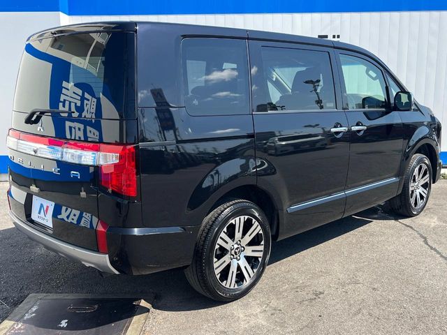 三菱 デリカD：5