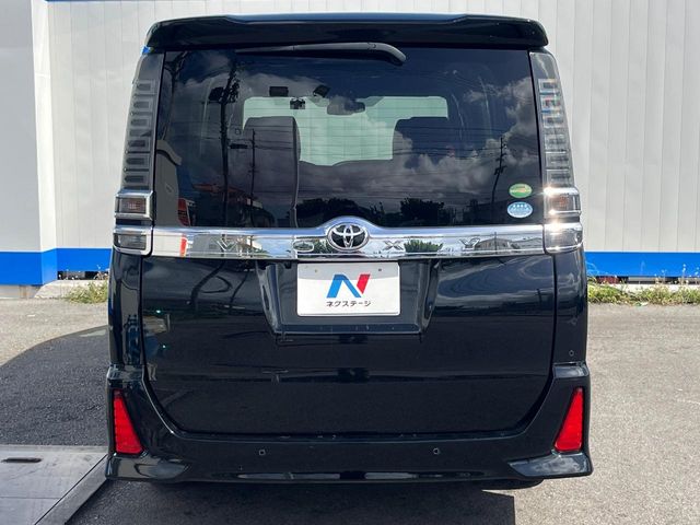 トヨタ ヴォクシー