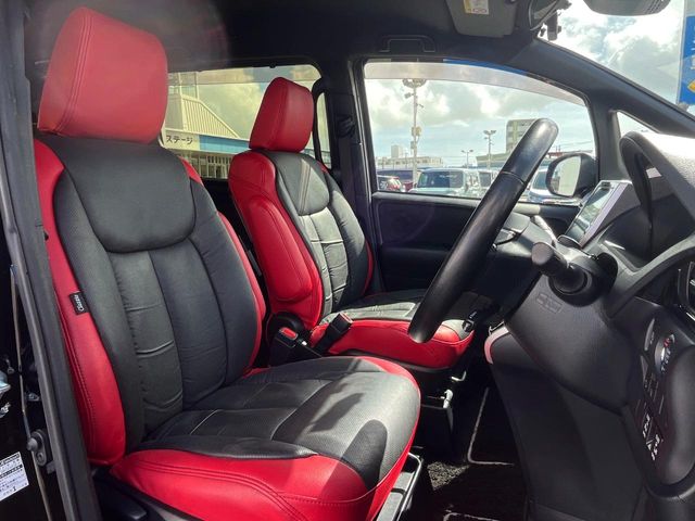 トヨタ ヴォクシー