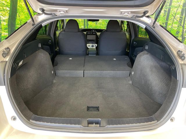 トヨタ プリウス