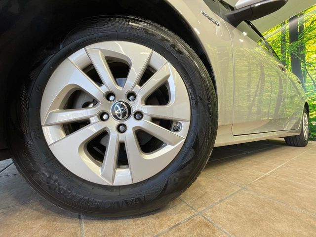 トヨタ プリウス