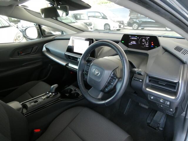 トヨタ プリウス