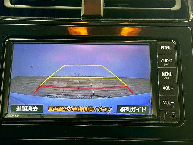 トヨタ プリウス