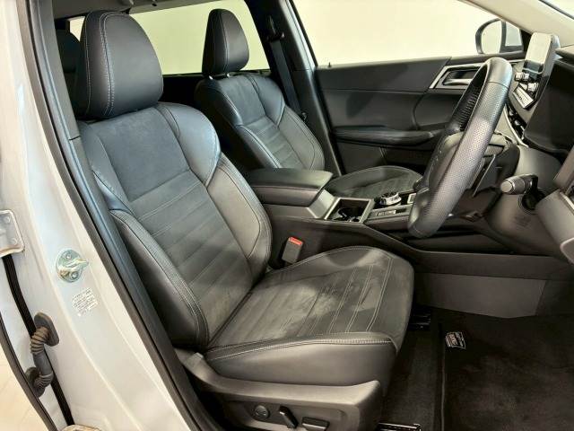 三菱 アウトランダーPHEV