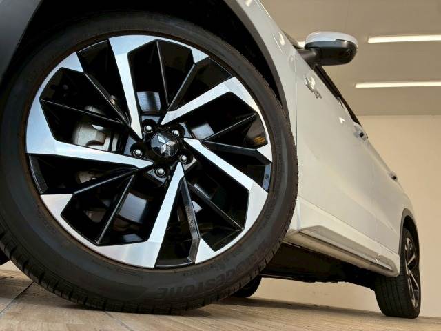 三菱 アウトランダーPHEV