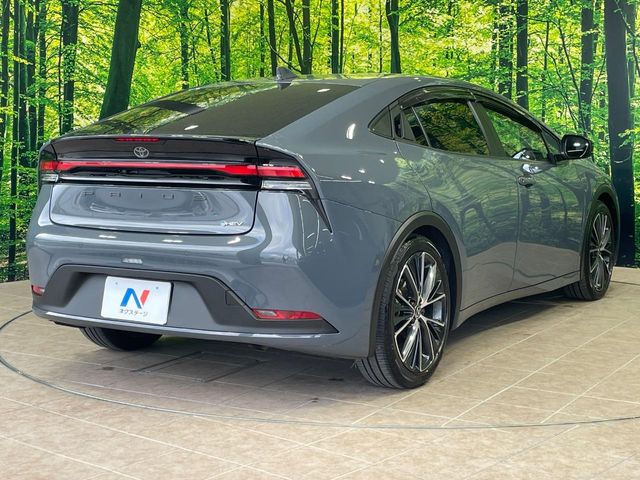 トヨタ プリウス