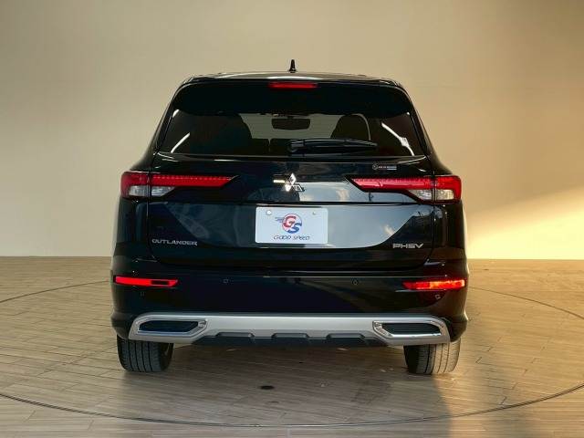 三菱 アウトランダー