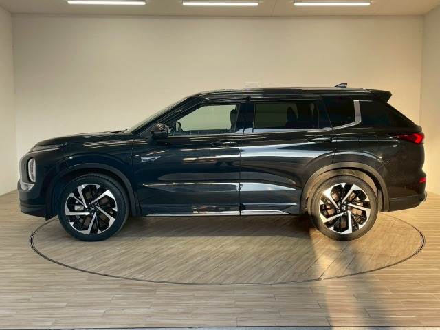 三菱 アウトランダー