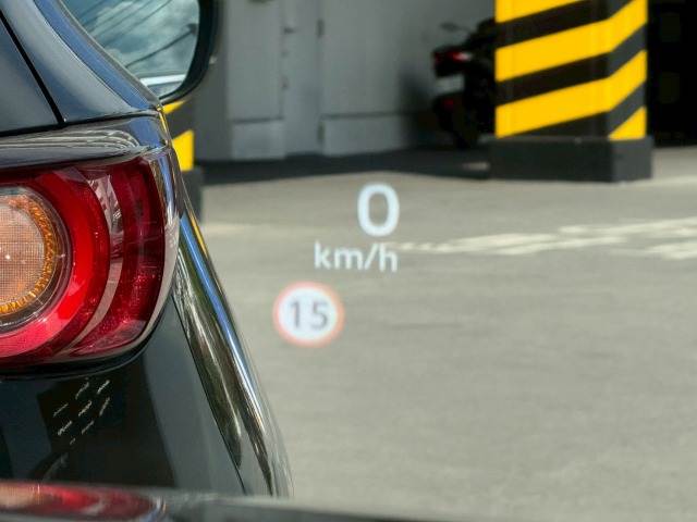 三菱 アウトランダー