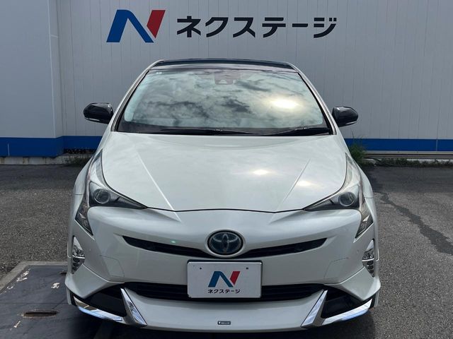 トヨタ プリウス