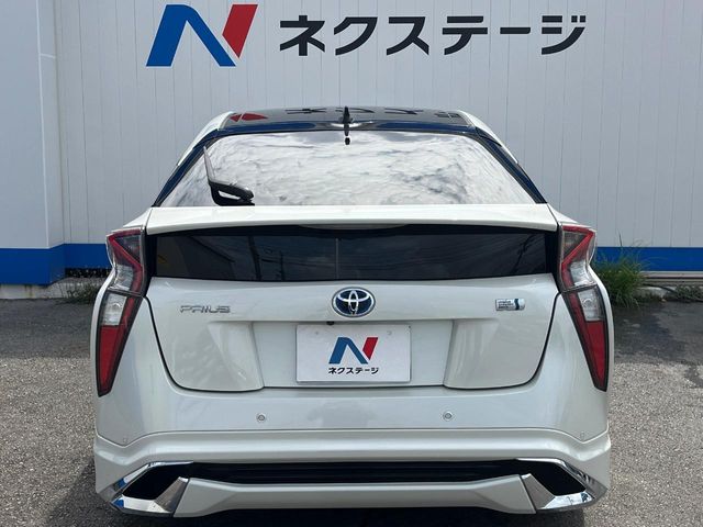 トヨタ プリウス