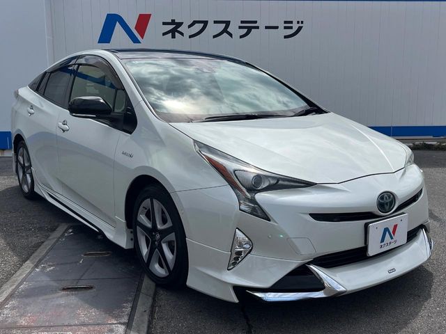 トヨタ プリウス