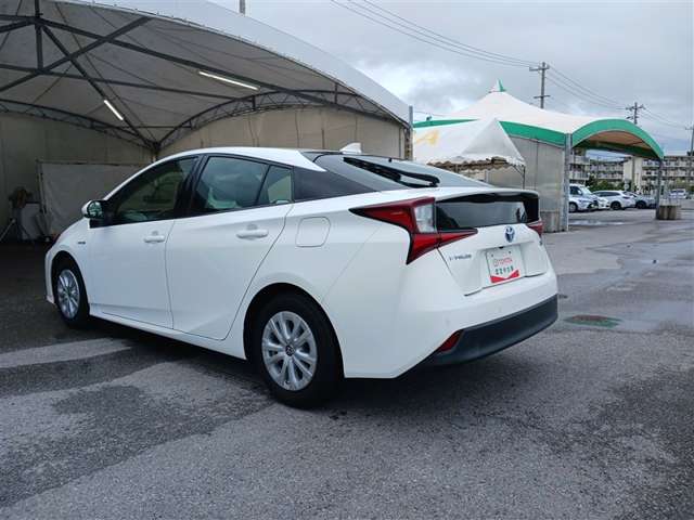トヨタ プリウス