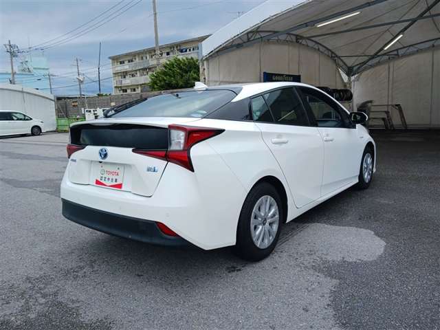 トヨタ プリウス