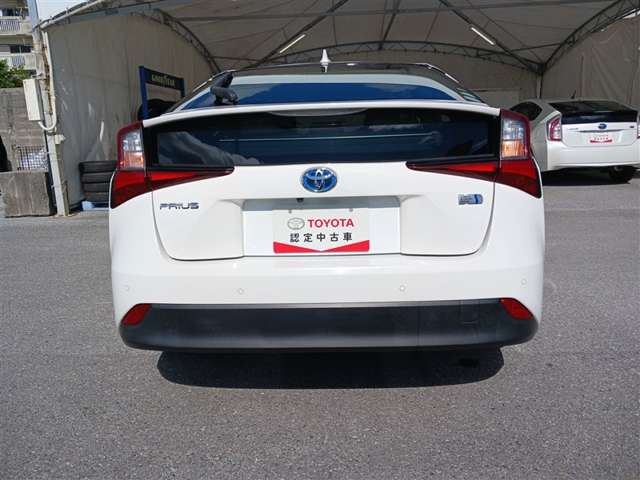 トヨタ プリウス