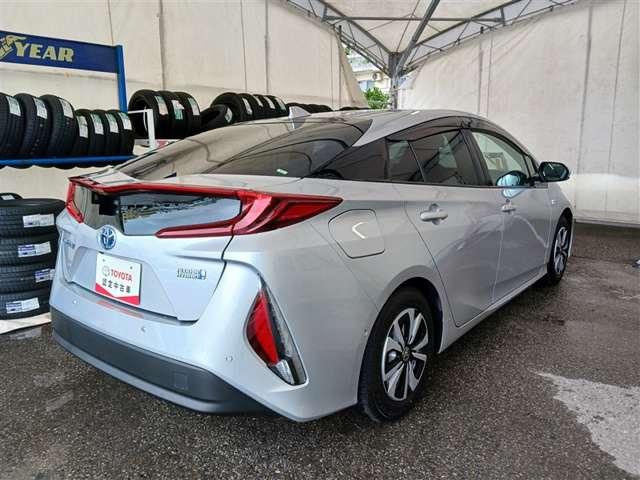 トヨタ プリウスPHV